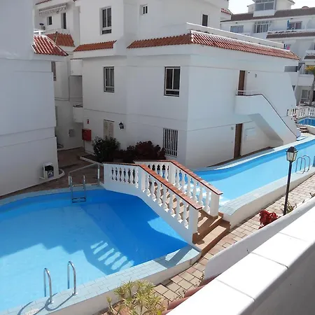 In Americas Apartament *